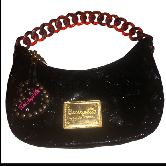 Betsey Johnson Handbags - BETSEYVILLE BY BETSY JOHNSON Y2K Patent leather Hobo Bag
